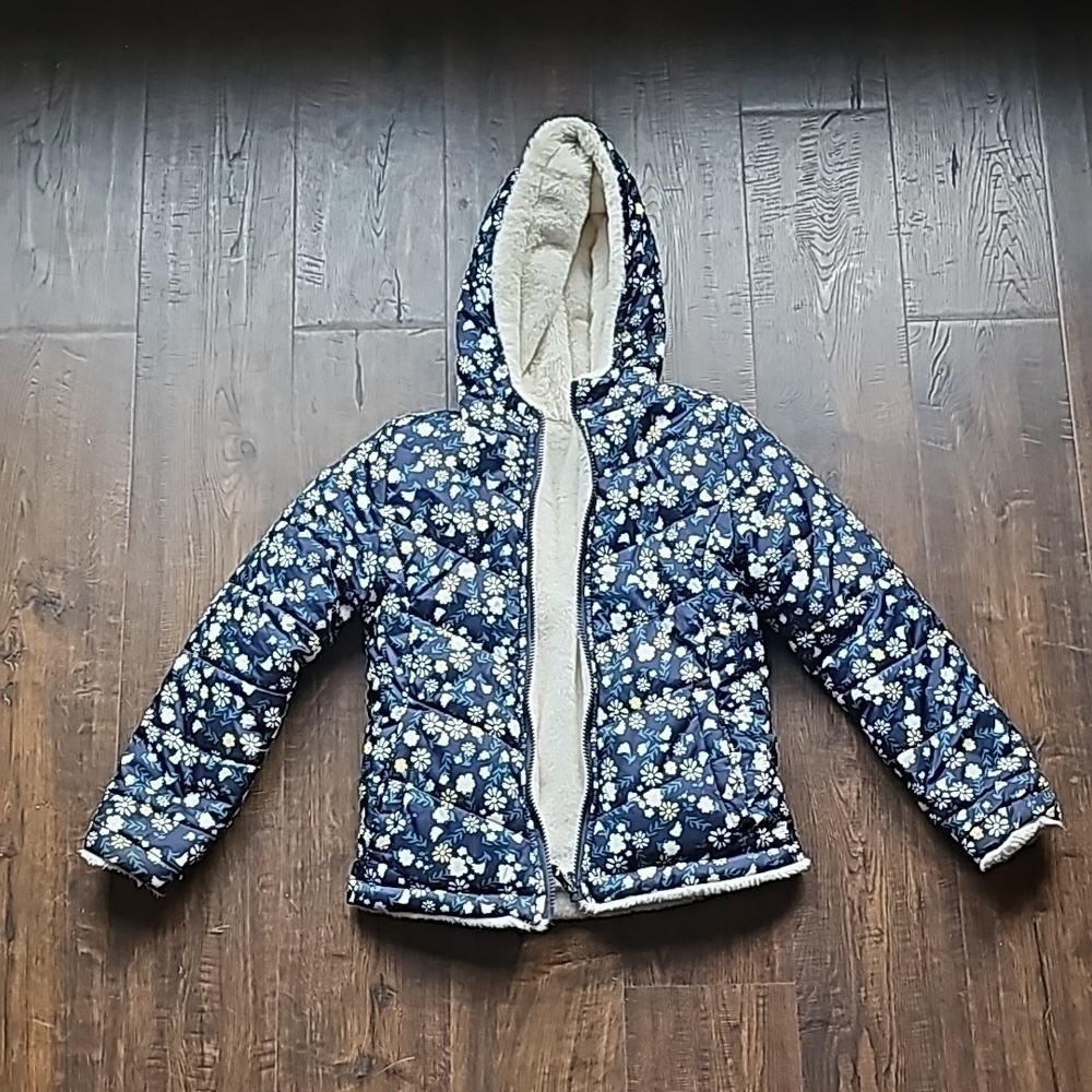Girls reversible fleece lined coat. Size 7/8